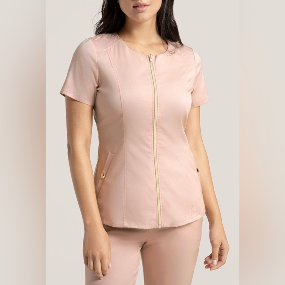 Jaanuu’ Blush-Pink Scrub Set